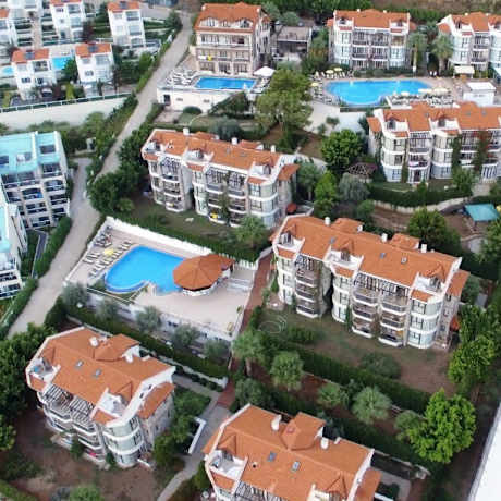 Tropical Deluxe Hotel